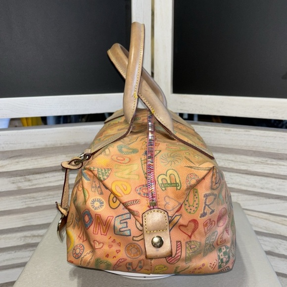 Dooney & Bourke Graffiti Duffle Bag, Peach, 🍑, EUC, NCO, 15x7 - Picture 4 of 9